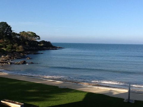 Mrs Jones Restaurant Bar Lounge - E Caravan Parks 0