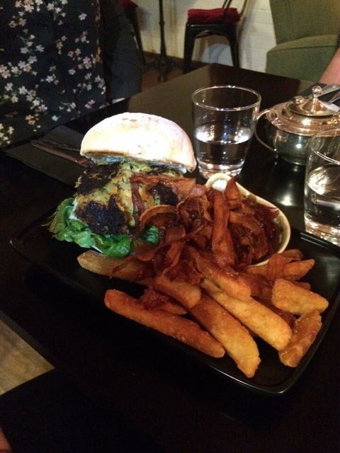 The Hairy Giraffe Cafe - E Caravan Parks 2