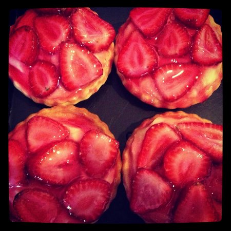 Bridport Sugar N Spice Bakery - E Caravan Parks 0