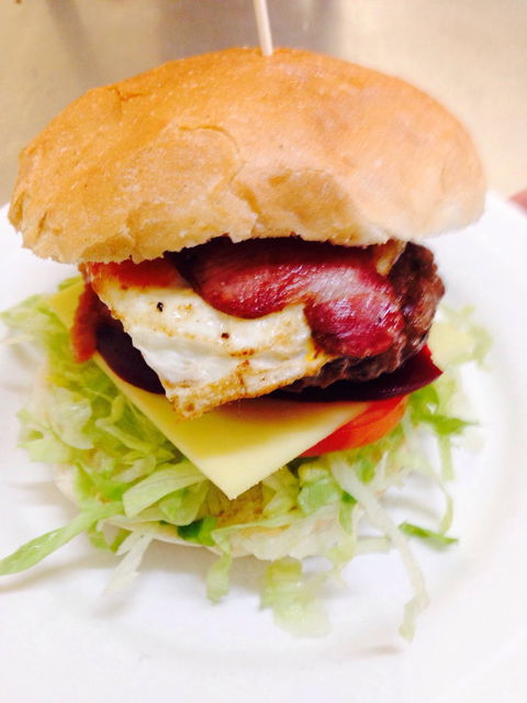 Burger Me! - E Caravan Parks 6