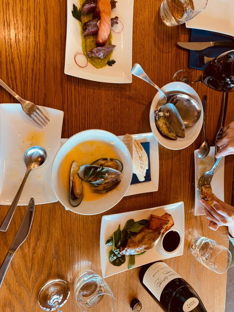 Hellyers Restaurant - E Caravan Parks 2