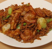 Lai's Sushi  Noodles - E Caravan Parks