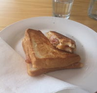 Smoult's Continental Deli - E Caravan Parks