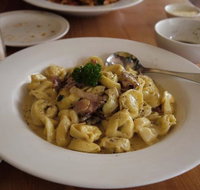 Embers Restaurant - E Caravan Parks