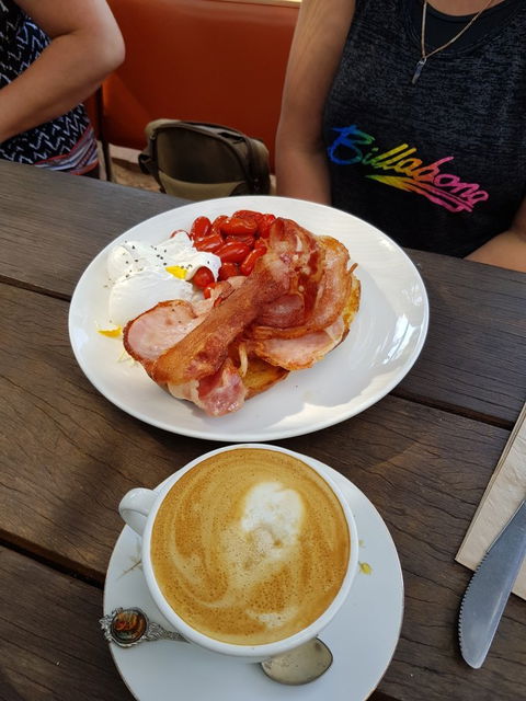 Taylor's Cafe - E Caravan Parks 9