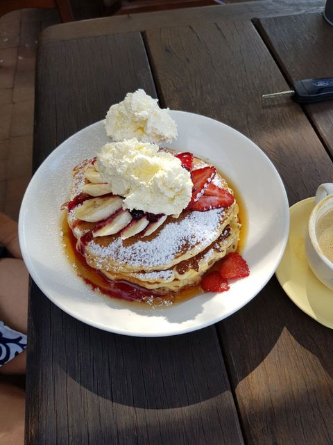 Taylor's Cafe - E Caravan Parks 10