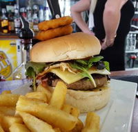 Burlington Hotel Bunbury - E Caravan Parks