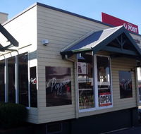 Poppies The Corner Store - E Caravan Parks