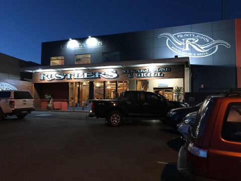 Rustlers Steakhouse And Grill - E Caravan Parks 0
