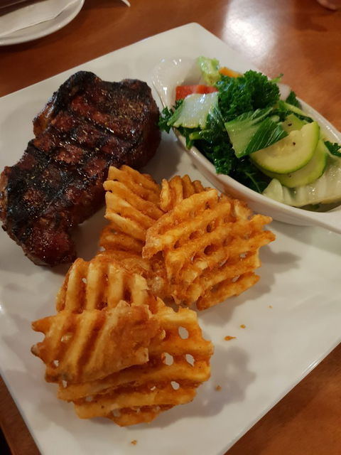 Rustlers Steakhouse And Grill - E Caravan Parks 1