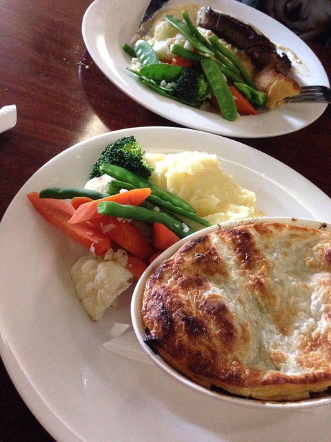 Trafalgars Hotel - E Caravan Parks 1