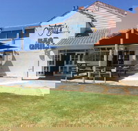 Jettys Bar and Grill - E Caravan Parks