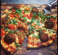 Amigo's Pizzeria - E Caravan Parks