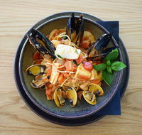 Sneaky's Restaurant - E Caravan Parks