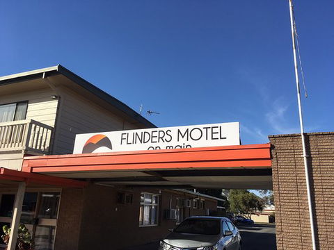 Flinders Motel On Main - E Caravan Parks 0