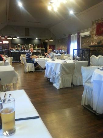 Gourmet House Chinese Restaurant - E Caravan Parks 0