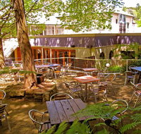 The Aldgate Pump Hotel - E Caravan Parks