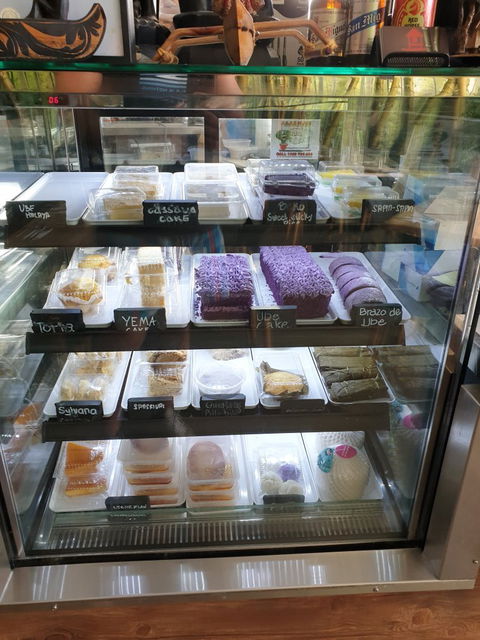 Filipino Kubo's Bar And Grill - E Caravan Parks 5