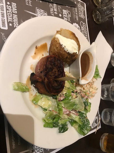 Roadhouse Grill - E Caravan Parks 6