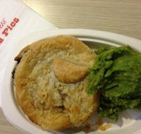 Yatala Pie Shop - E Caravan Parks