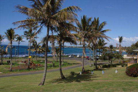 Bargara Golf Club - E Caravan Parks 0