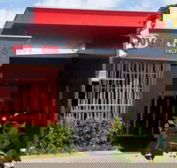 The Avenues Tavern - E Caravan Parks