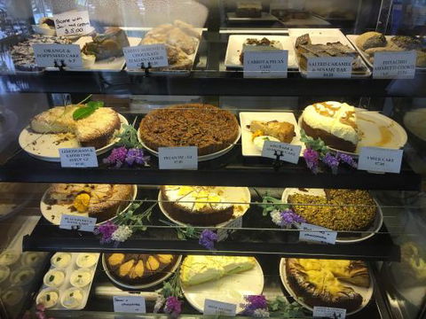 Vines Restaurant At Limberlost Nursery - E Caravan Parks 0