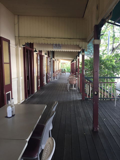 Crown Hotel - E Caravan Parks 2