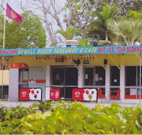 Newell Beach Takeaway and Cafe - E Caravan Parks