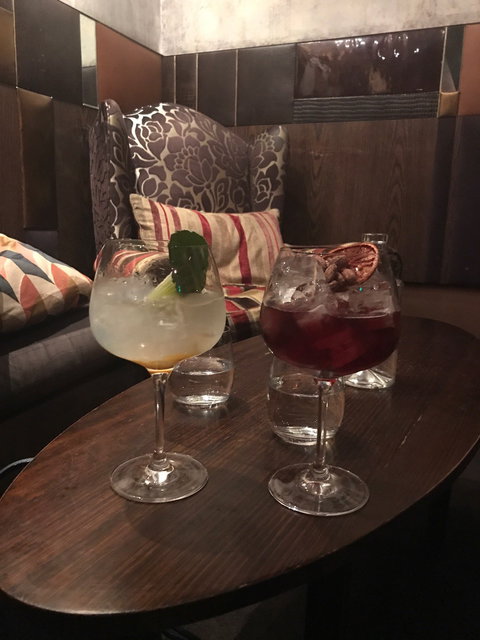 Gin Palace - E Caravan Parks 4