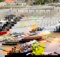 Plus 5 - E Caravan Parks