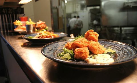 The Louden Kitchen & Grill - E Caravan Parks 0