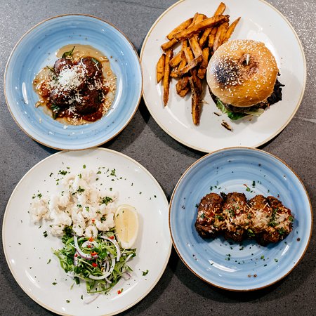 Denny's Kitchen - E Caravan Parks 0