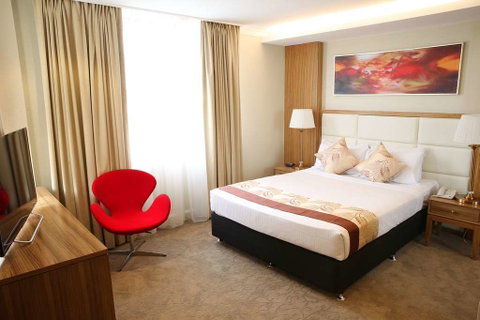 Best Western Plus Hotel Diana - E Caravan Parks 9