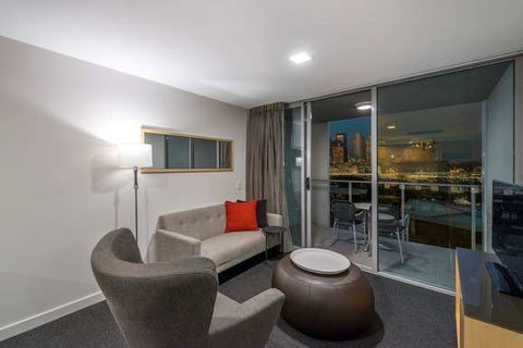Mantra South Bank - E Caravan Parks 3