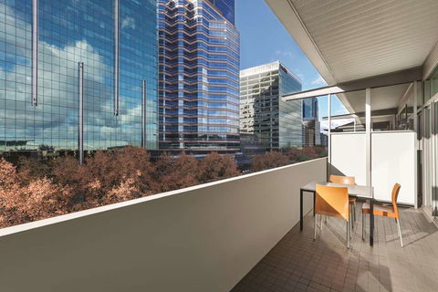 Adina Apartment Hotel Perth - E Caravan Parks 4