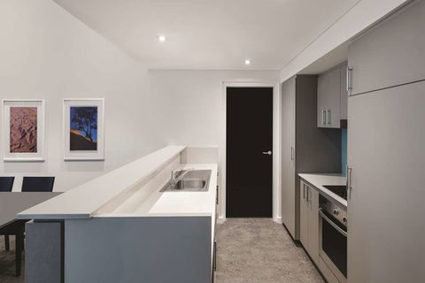 Adina Apartment Hotel Perth - E Caravan Parks 6