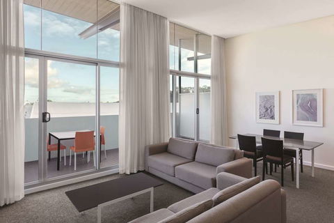 Adina Apartment Hotel Perth - E Caravan Parks 7