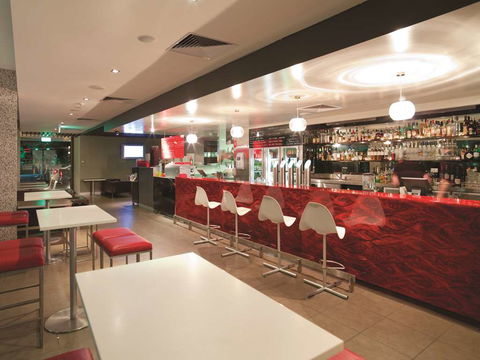 Adina Apartment Hotel Perth - E Caravan Parks 16