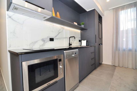 Deco Hotel - E Caravan Parks 5