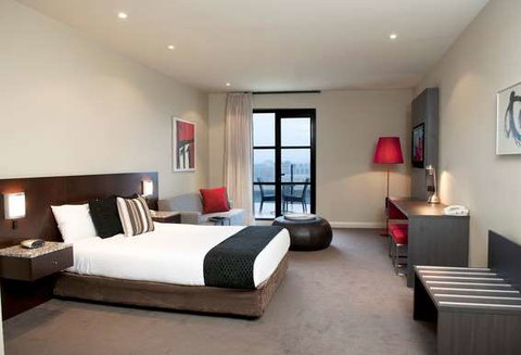 Mantra Hindmarsh Square - E Caravan Parks 11