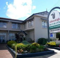 Abbotsleigh Motor Inn - E Caravan Parks