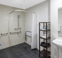 Meriton Serviced Apartments North Sydney - E Caravan Parks
