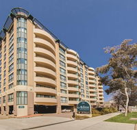 Adina Serviced Apartments James Court - E Caravan Parks