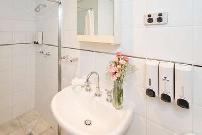 Park Regis Concierge Apartments - E Caravan Parks 9