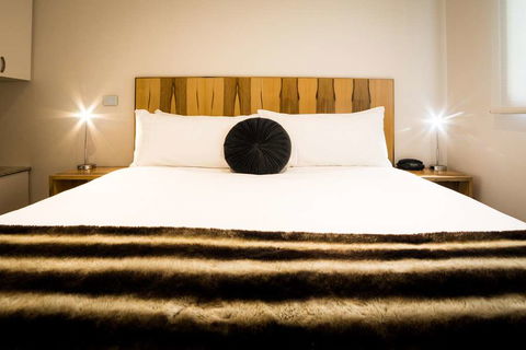 Salamanca Wharf Hotel - E Caravan Parks 3