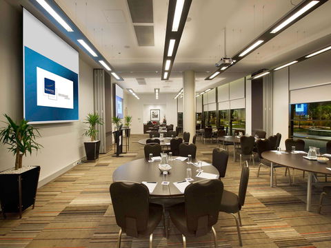 Novotel Brisbane Airport - E Caravan Parks 8