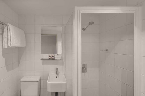 Travelodge Hotel Hobart - E Caravan Parks 9