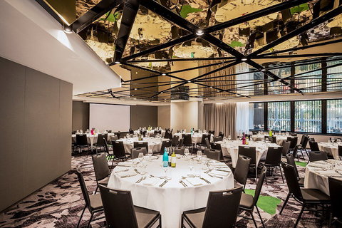 Capri by Fraser Brisbane - E Caravan Parks 10