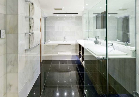 Stamford Plaza Adelaide - E Caravan Parks 3